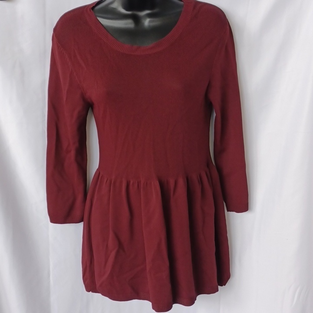 Joseph A. Burgandy Lightweight Size M 65% Viscose 35% Nylon Skirted Sweater